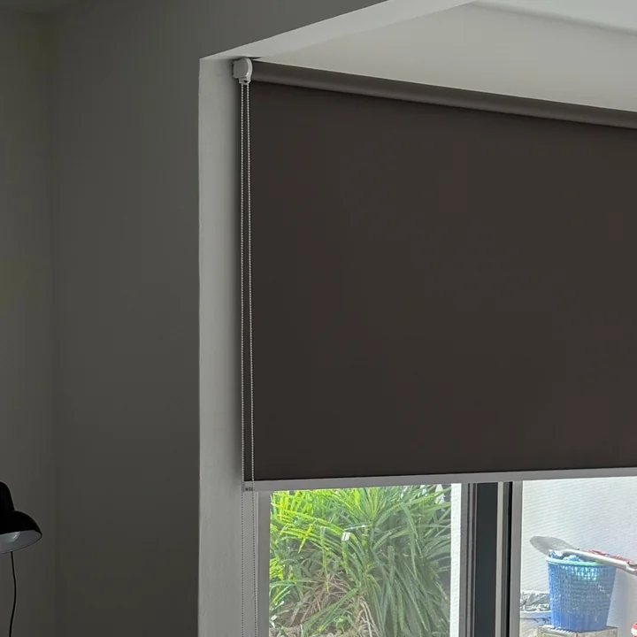 Minimalistic Blackout made-to-measure blind